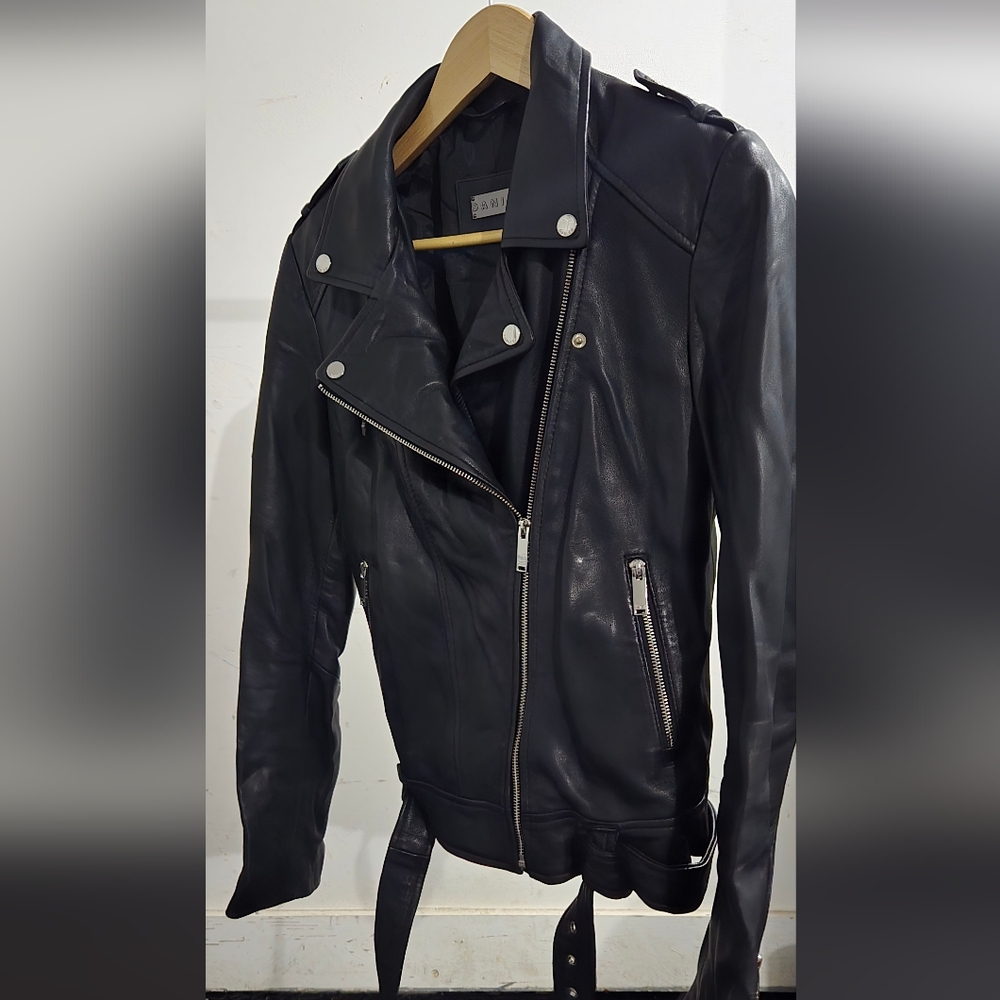 Danier Women's Black Leather Jacket